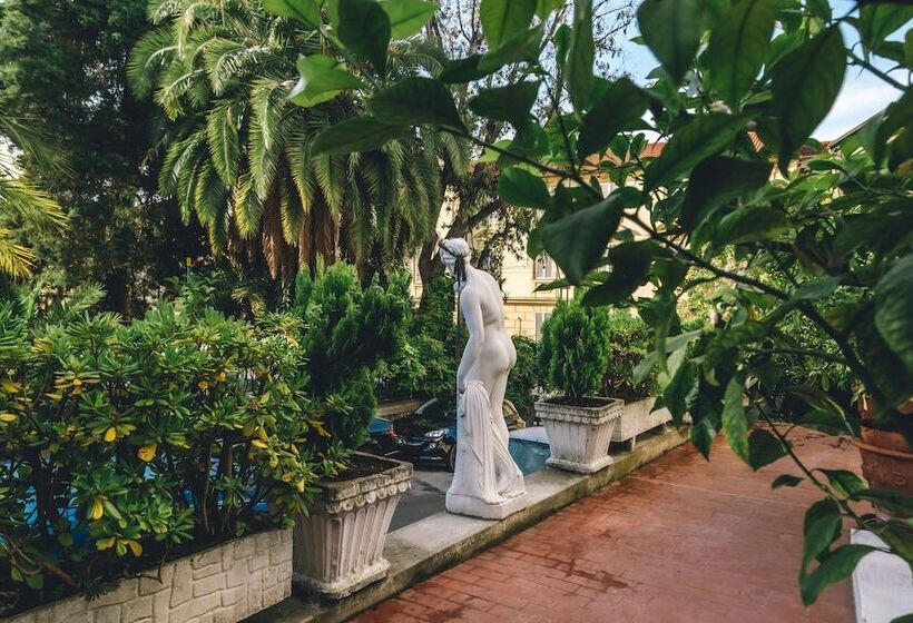 فندق Eveline Portosole