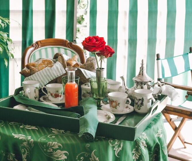 فندق Eveline Portosole