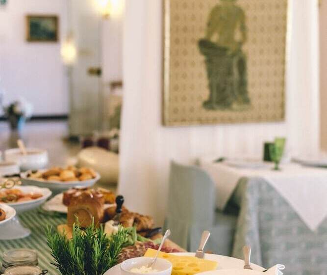 فندق Eveline Portosole