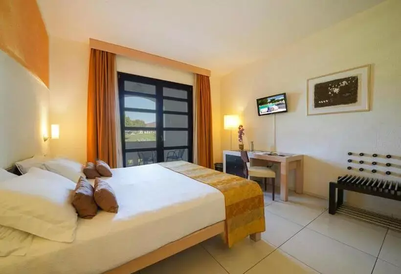 Отель Gallipoli Resort