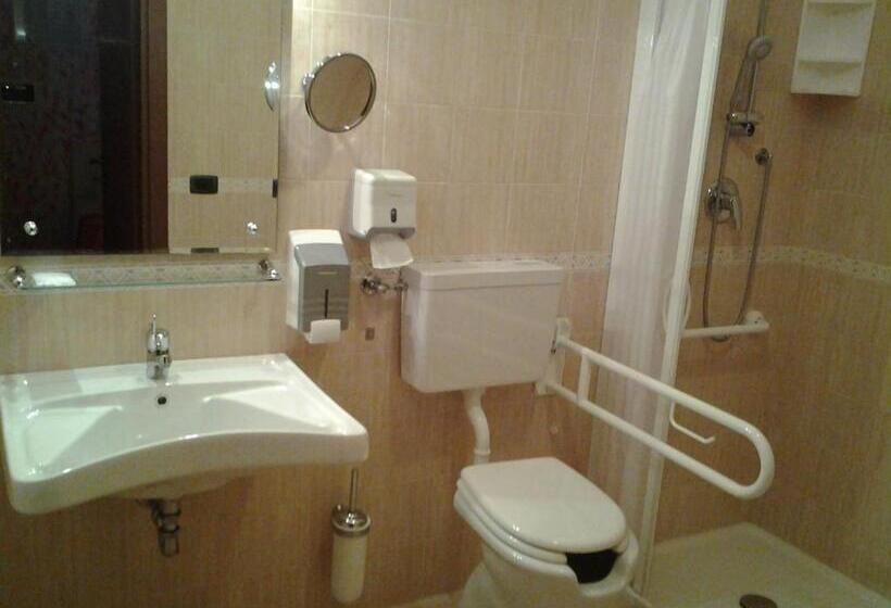 בית מלון כפרי History