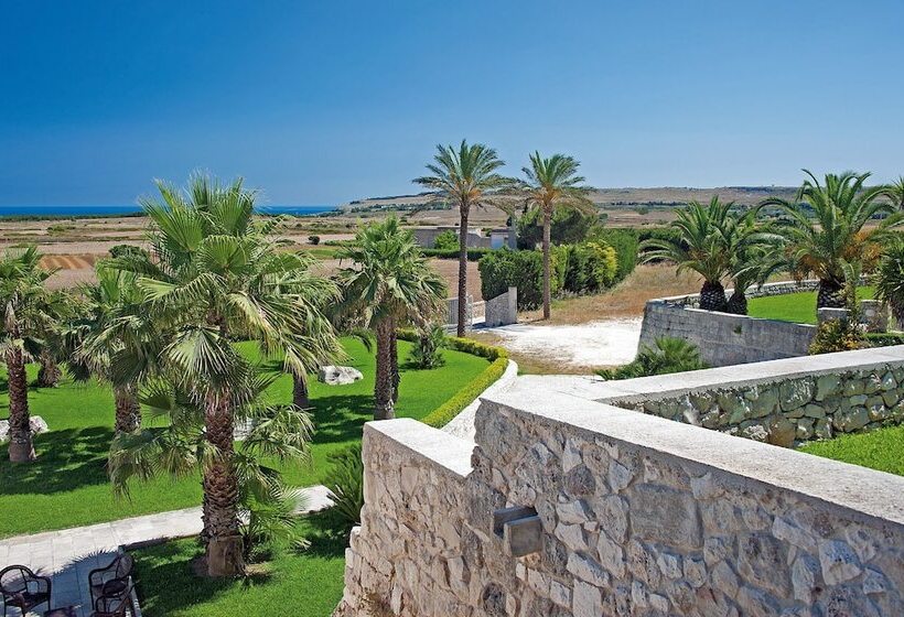 فندق Masseria Panareo