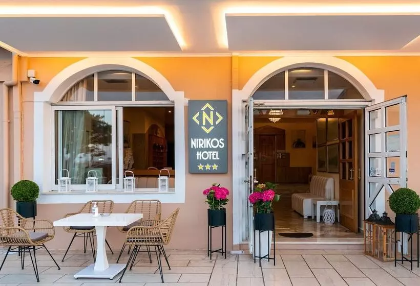 호텔 Nirikos