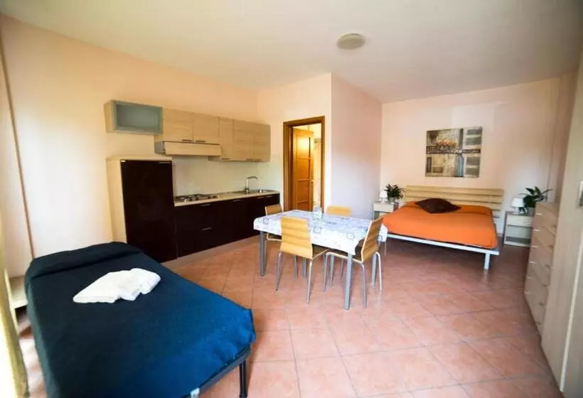 Отель La Maison Jolie