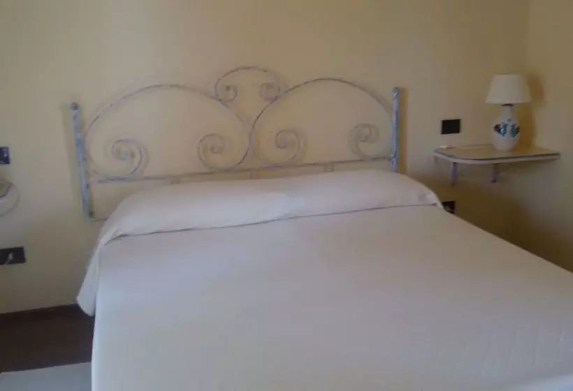 Отель S'acqua Sassa Resort