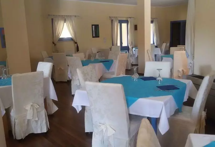 Отель S'acqua Sassa Resort