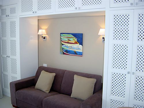 Отель Villa Oasis Residence