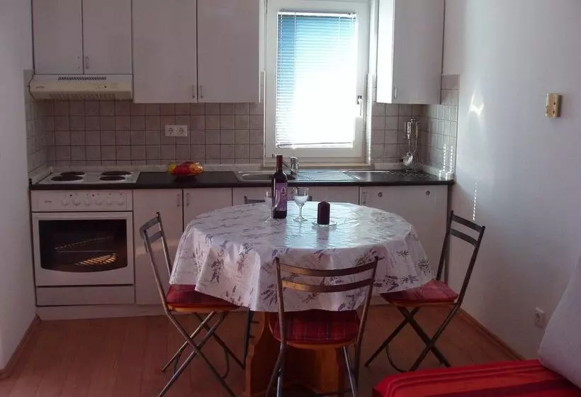 בית מלון כפרי Villa Toni