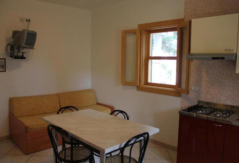 בית מלון כפרי Villaggio Mascia