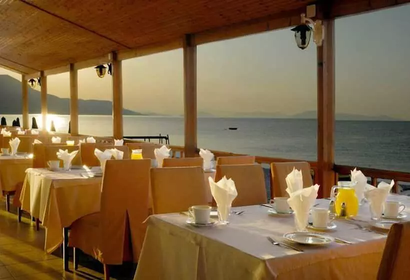 Kinetta Beach Resort And Spa