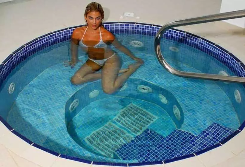 Kinetta Beach Resort And Spa