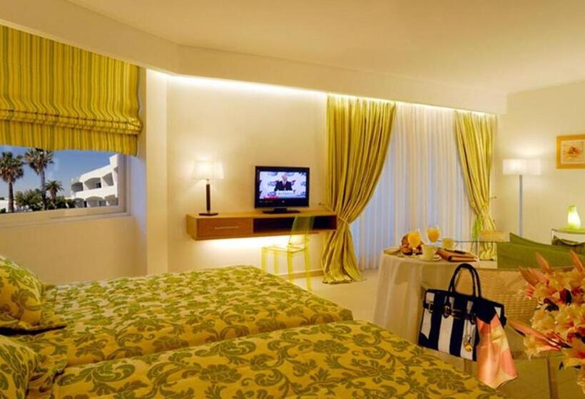 Kinetta Beach Resort And Spa