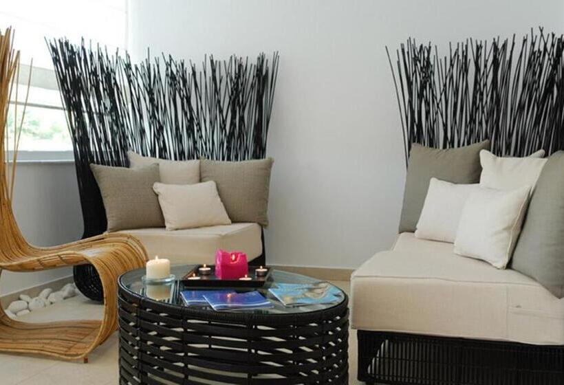 Kinetta Beach Resort And Spa