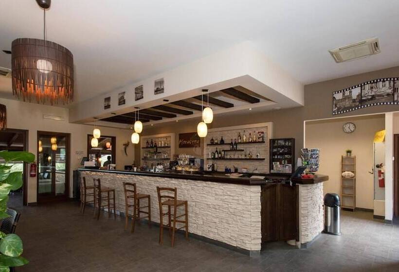 استراحتگاه Happy Village & Camping