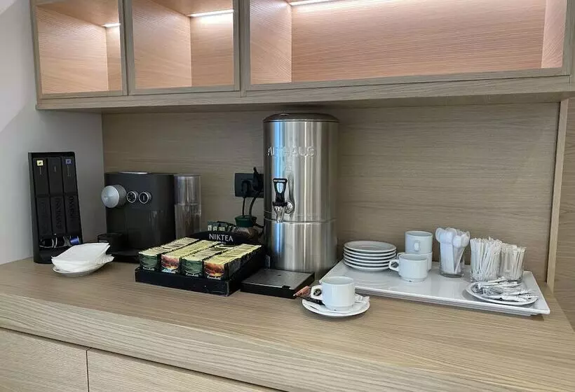 Sleep Lounge Terminal D   Hostel