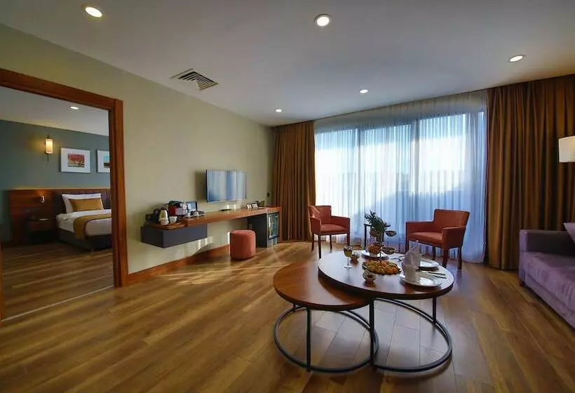 هتل Hilas Thermal Resort & Spa