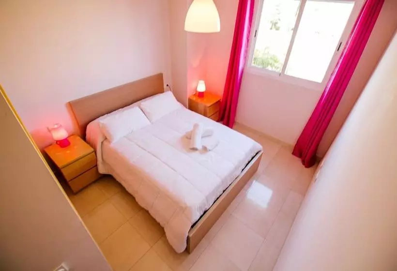 Hotelli Espectacular Residencial En 2ª Linea Piscina/tenis