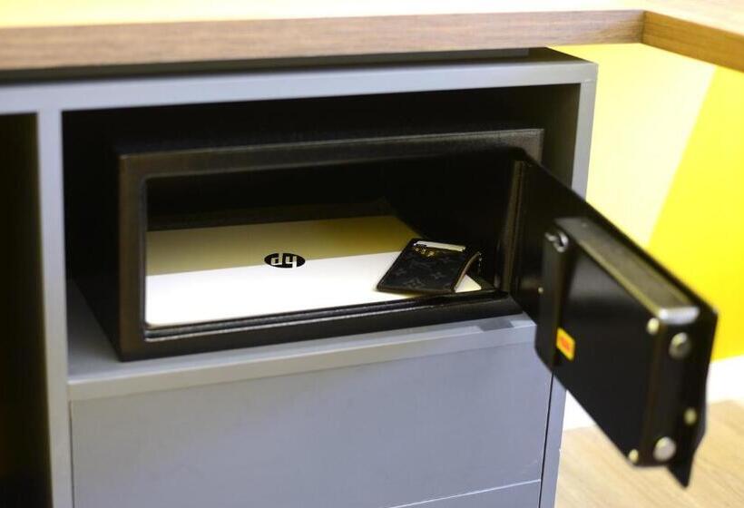 پانسیون Mediterra