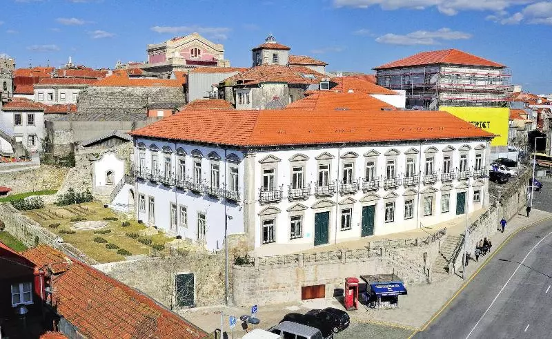 Condes De Azevedo Palace Apartments