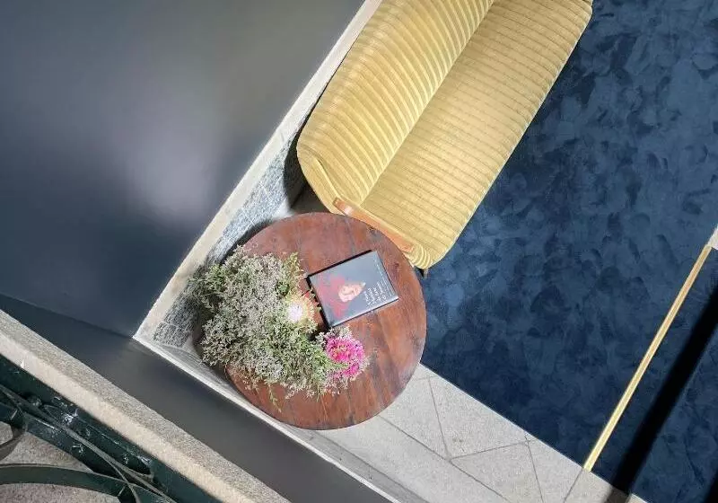 Condes De Azevedo Palace Apartments