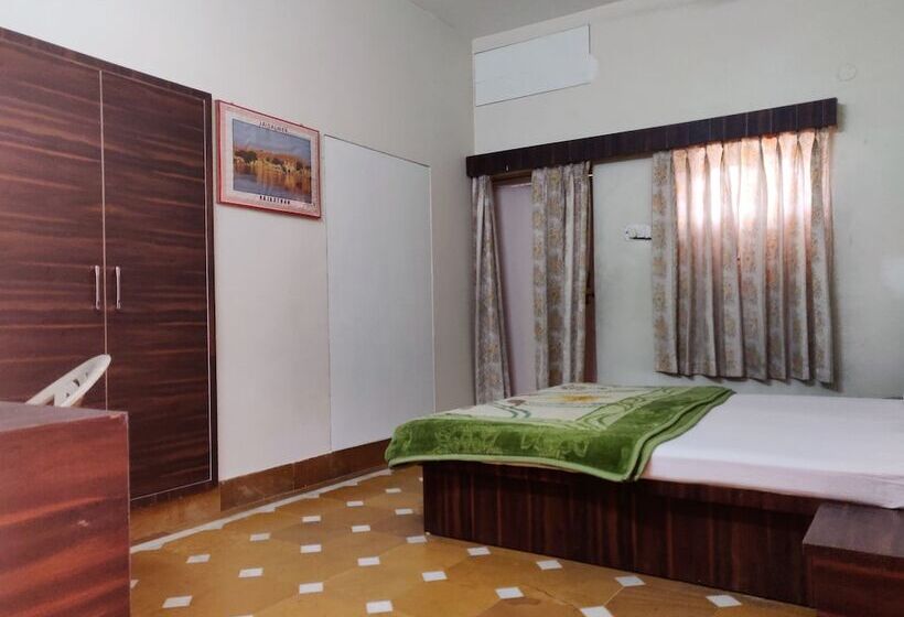 Hotel Amit Palace