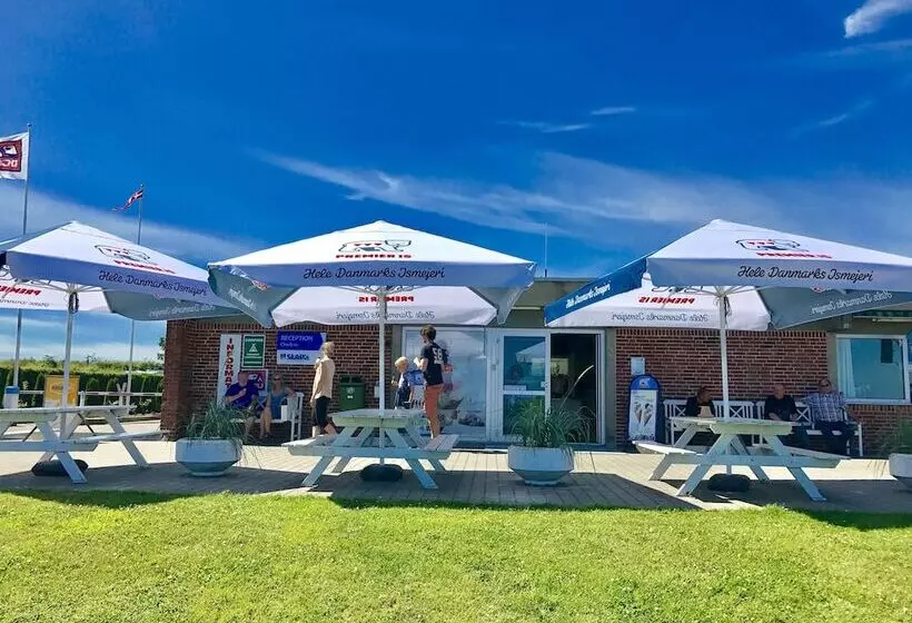 Hotelli Hygge Strand Camping