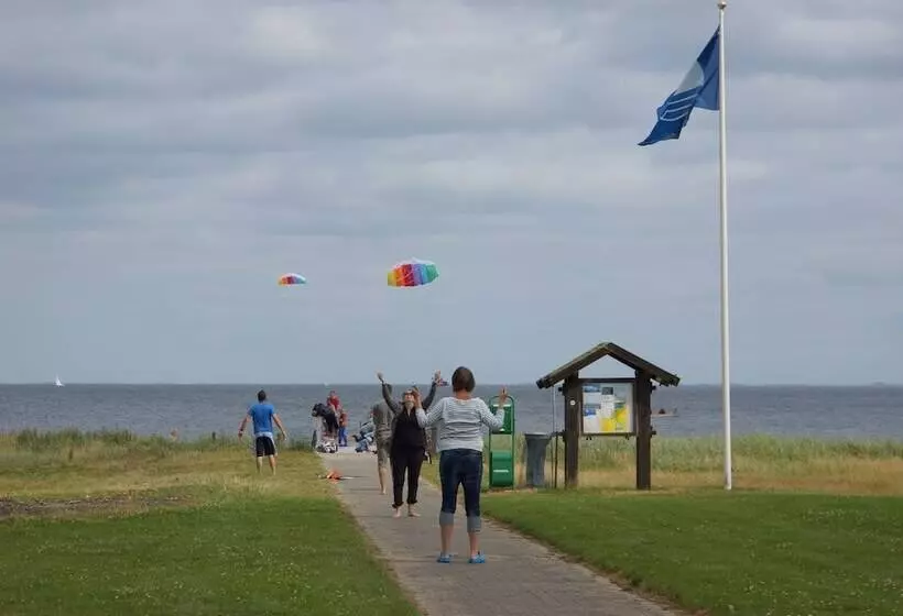 Hotelli Hygge Strand Camping