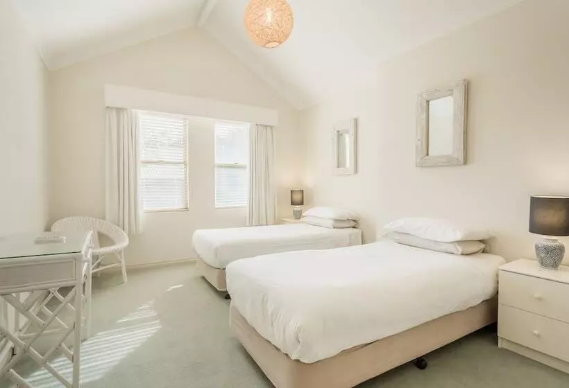 هتل Middleton Beach By The Bnb Collection