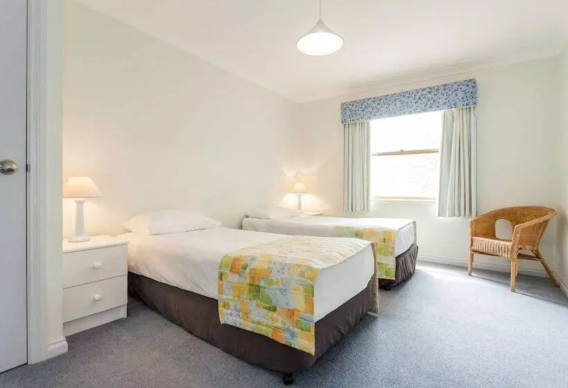 هتل Middleton Beach By The Bnb Collection