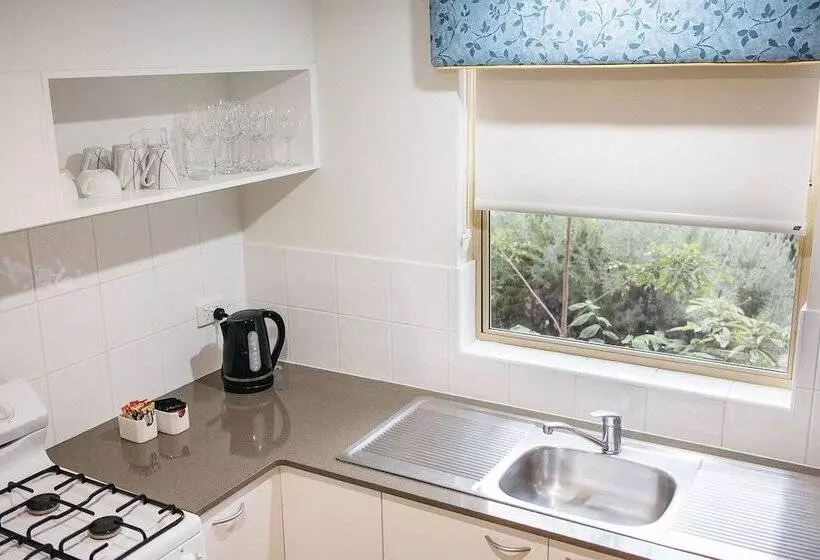 هتل Middleton Beach By The Bnb Collection