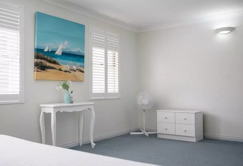 هتل Middleton Beach By The Bnb Collection