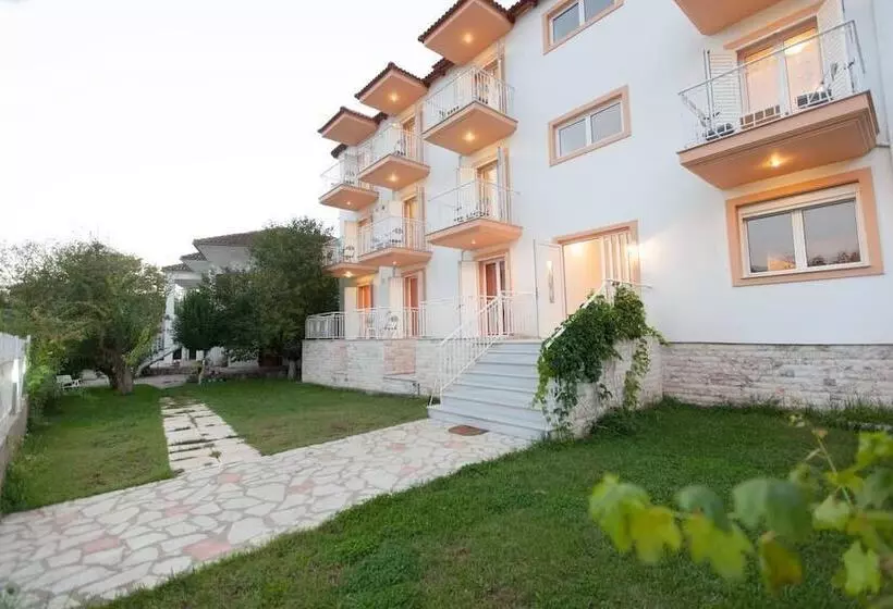 Majatalo Elatos Apartments