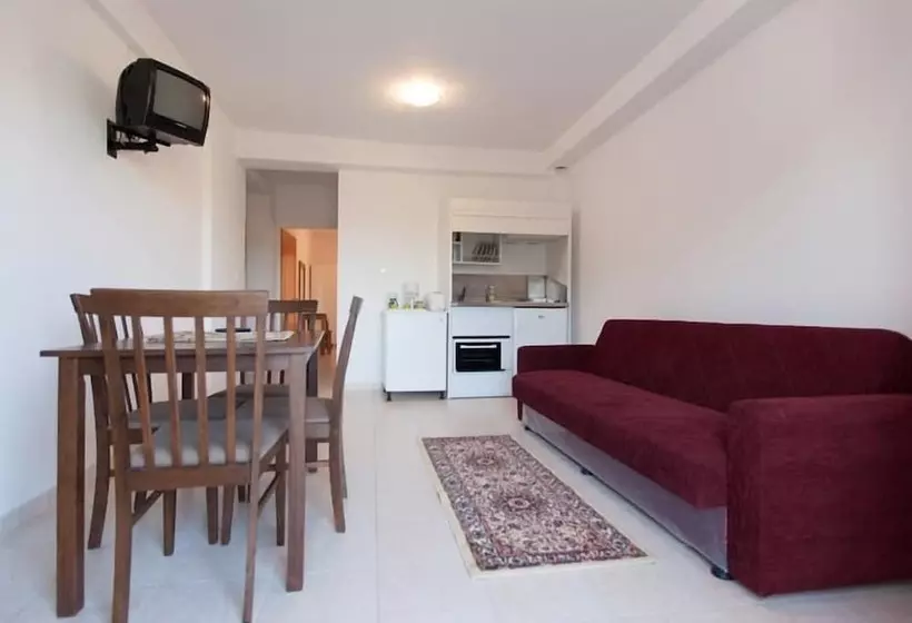 Majatalo Elatos Apartments