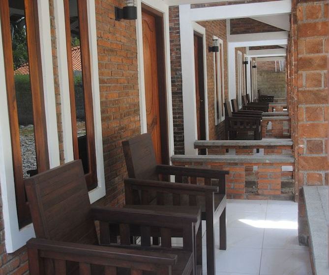 펜션 Griyo Dan Homestay