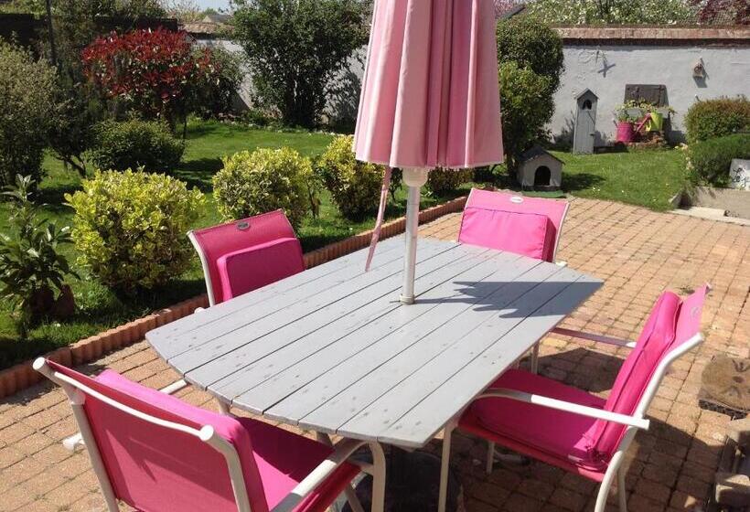 פנסיון Le Jardin Des Poules