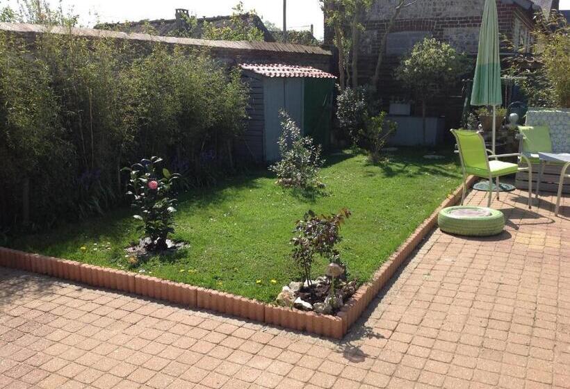 פנסיון Le Jardin Des Poules