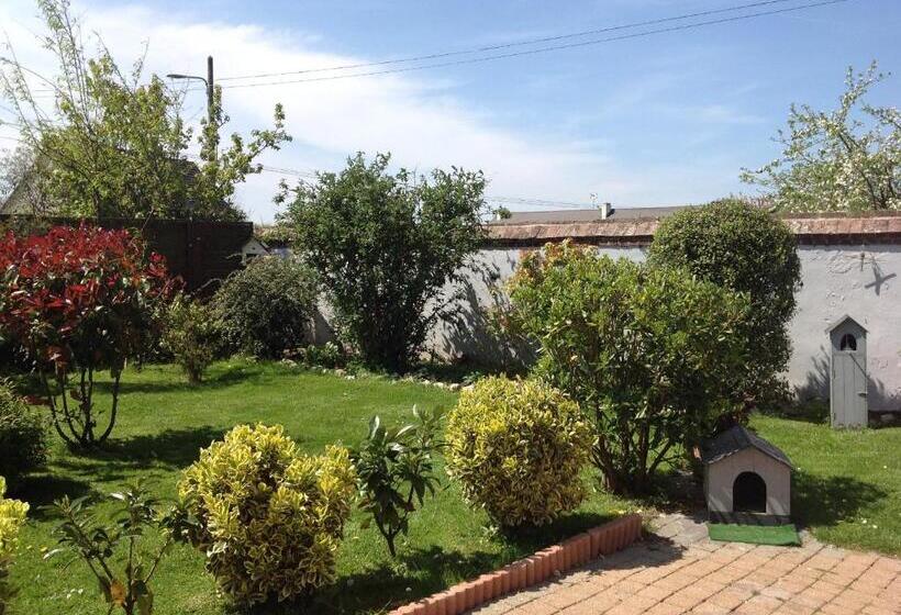 פנסיון Le Jardin Des Poules