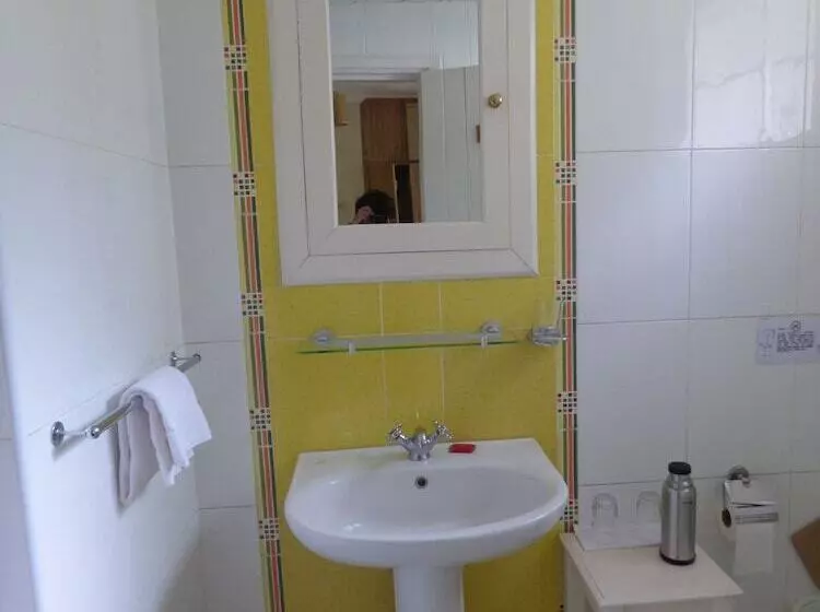 پانسیون Rondo Retreat Centre