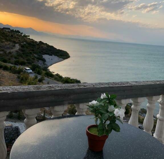 مبيت وإفطار Bella Vista