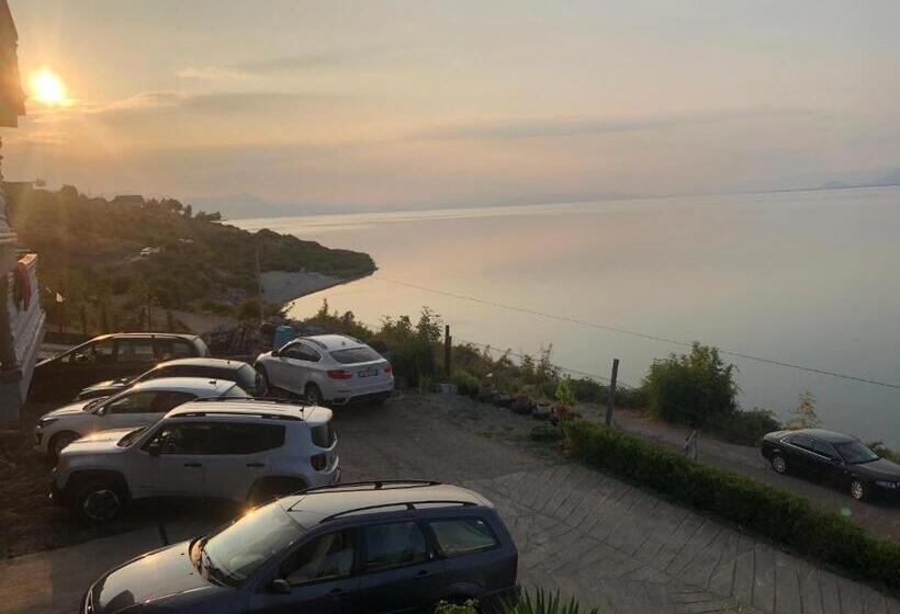 مبيت وإفطار Bella Vista