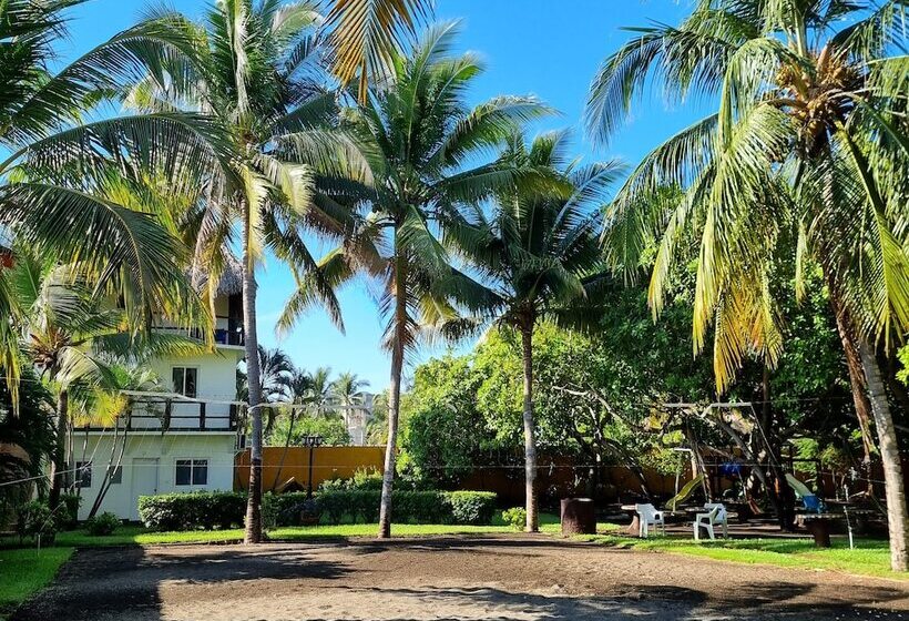 هتل Mi Paraiso Monterrico