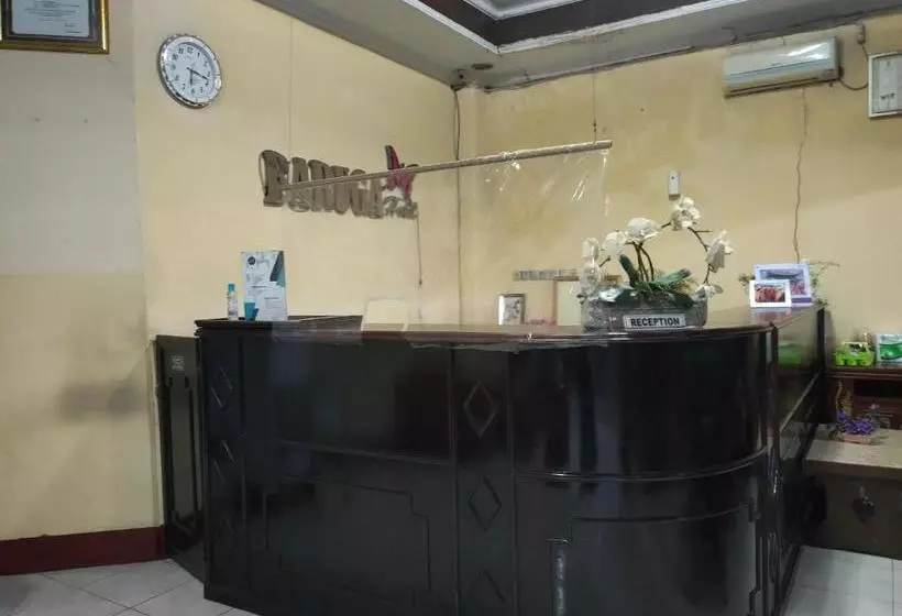 ホテル Oyo 90529  Baruga Makassar