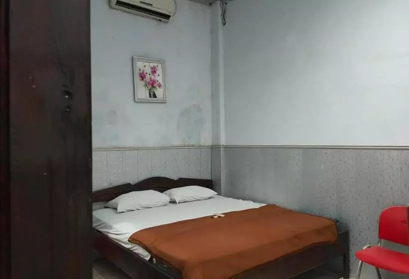 ホテル Oyo 90529  Baruga Makassar