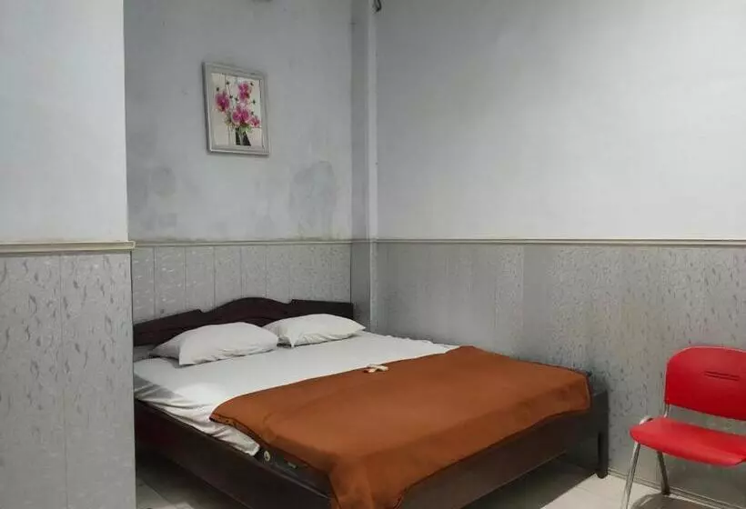 ホテル Oyo 90529  Baruga Makassar