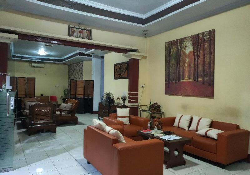 בית מלון כפרי Oyo 90529  Baruga Makassar