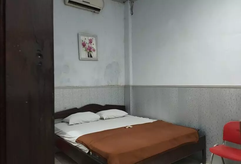 هتل Oyo 90529  Baruga Makassar