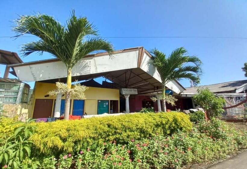 هتل Oyo 90555 Vina Pavilion