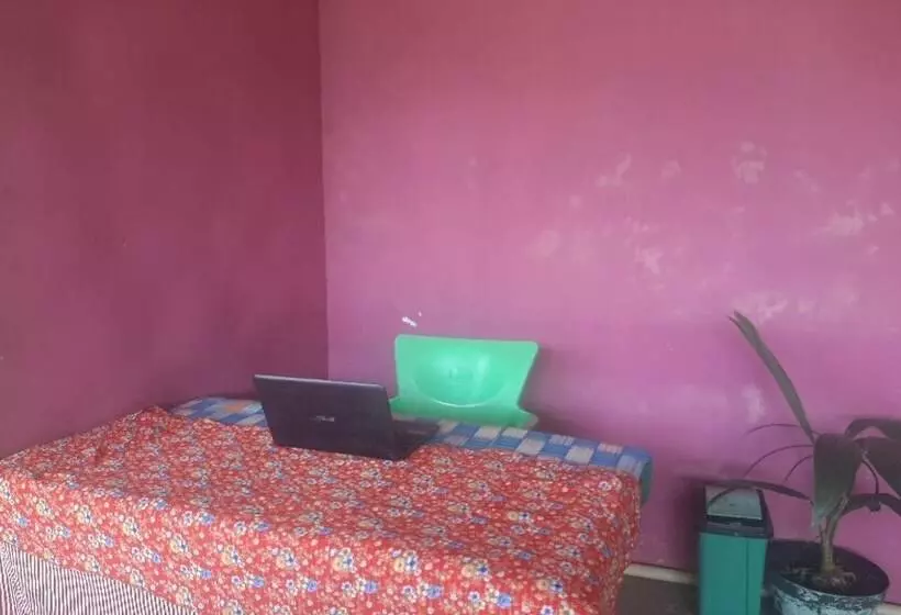 هتل Oyo 90555 Vina Pavilion