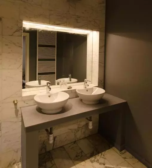 River Lodge Hotel Insolite