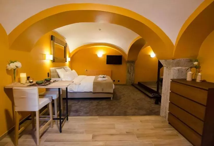 River Lodge Hotel Insolite